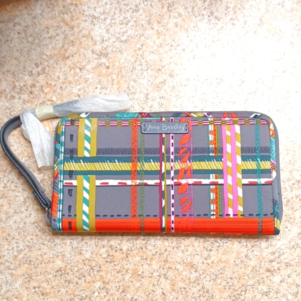 VERA BRADLEY Wallet | RFID Wristlet | "City Plaid"